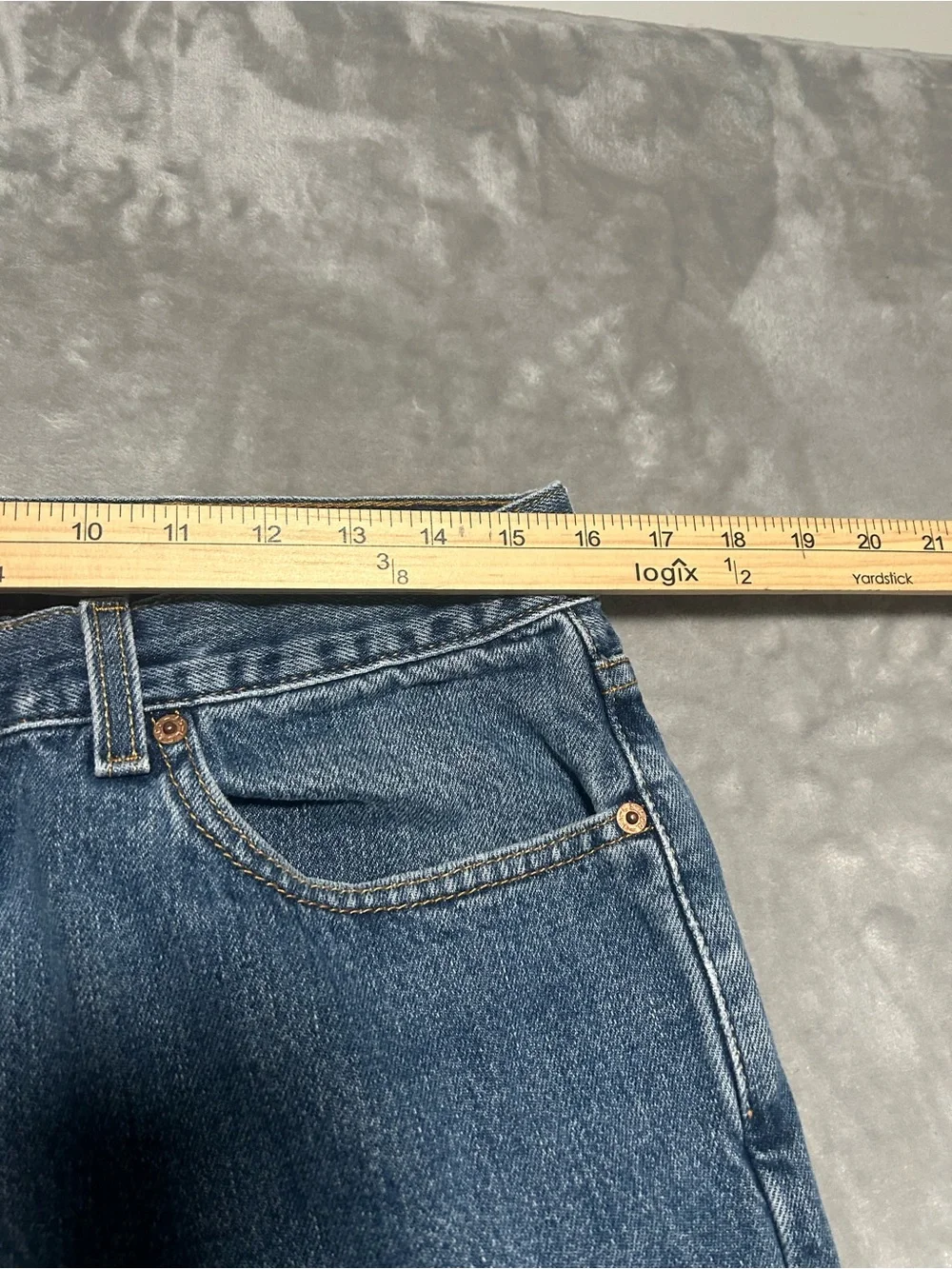 Levi’s 550 Relaxed Fit Jeans Men’s 34x32 Medium Wash Denim